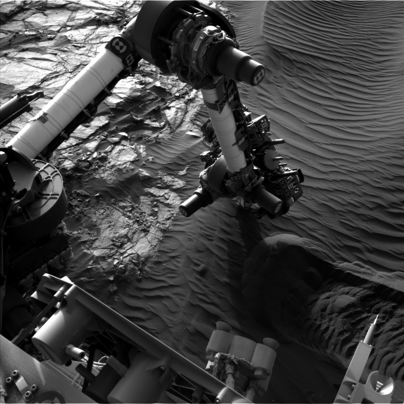 Illustration for article titled Curiosity Is Using Sweet New Tools to Explore Martian Sand Dunes